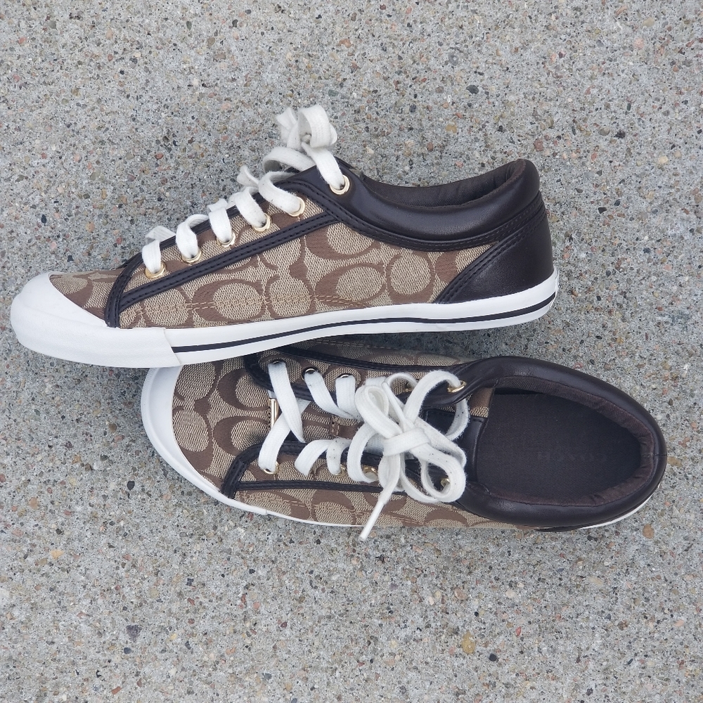***SOLD*** Coach Women Tennis Shoes